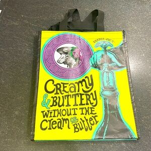 NWOT🤩TRADER JOE’S CREAMY BUTTERY WITHOUT THE CREAM OR BUTTER TOTE